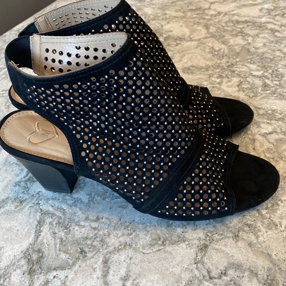 Black Sexy Studded 3 1/4” Size 9 1/2 Heels